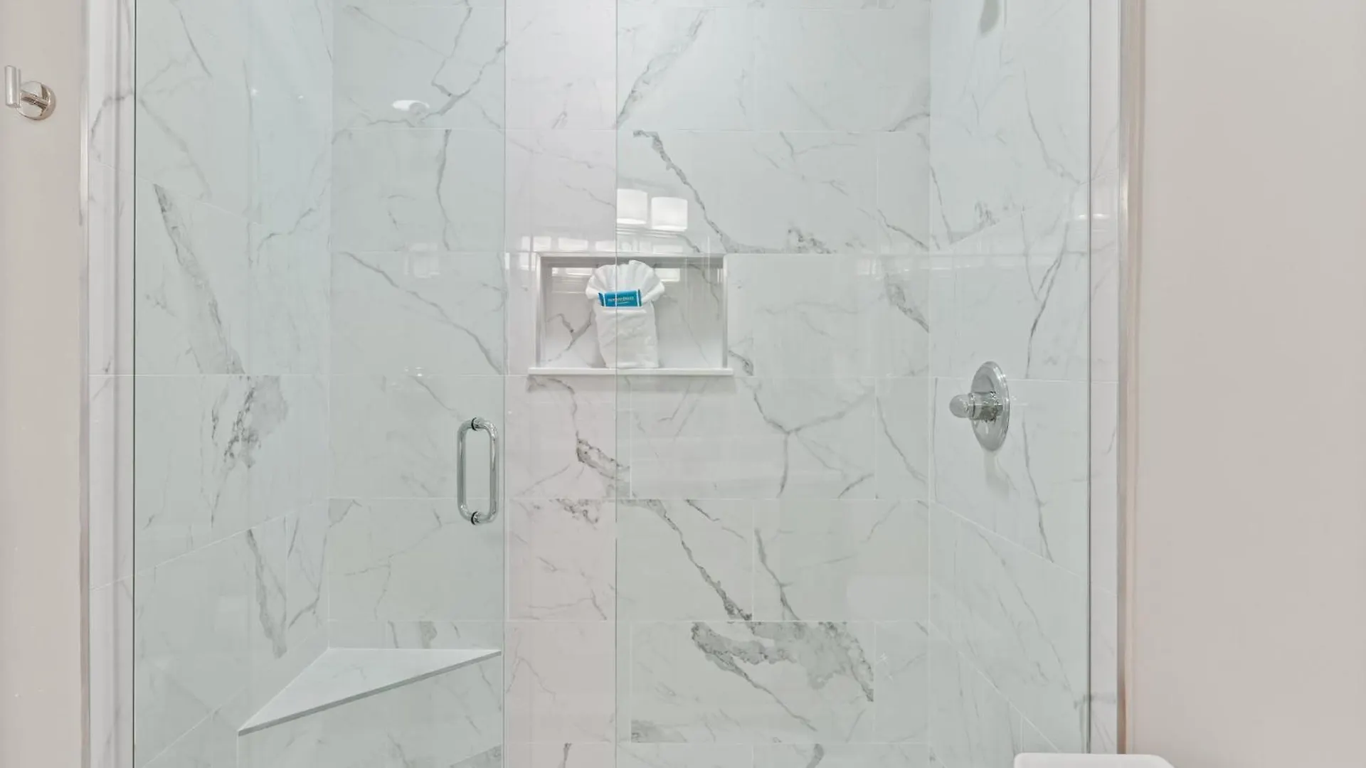 Apartment Crystal Village 06A By Newman-Dailey Destin